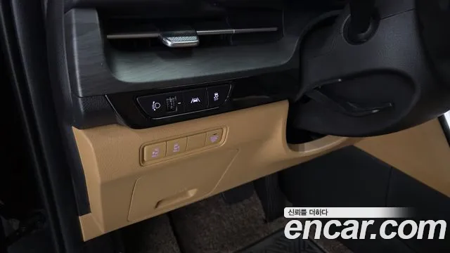 Kia Carnival 2023 thumb 10