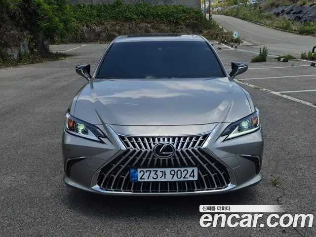 Lexus ES 300h 2026 thumb 2