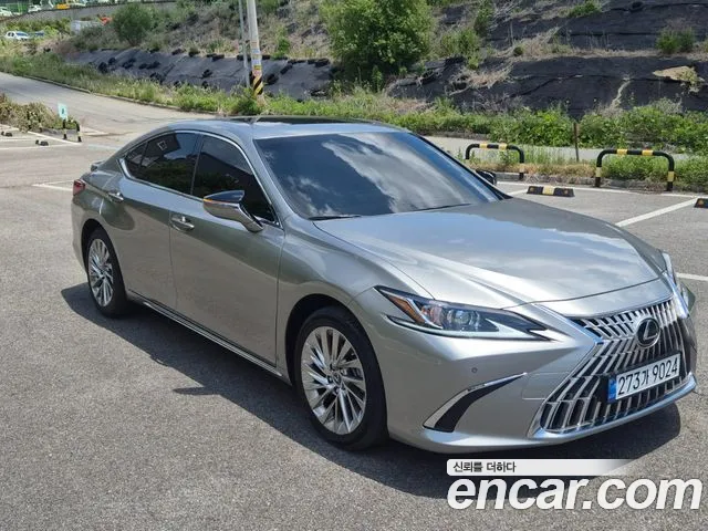 Lexus ES 300h 2026 thumb 10