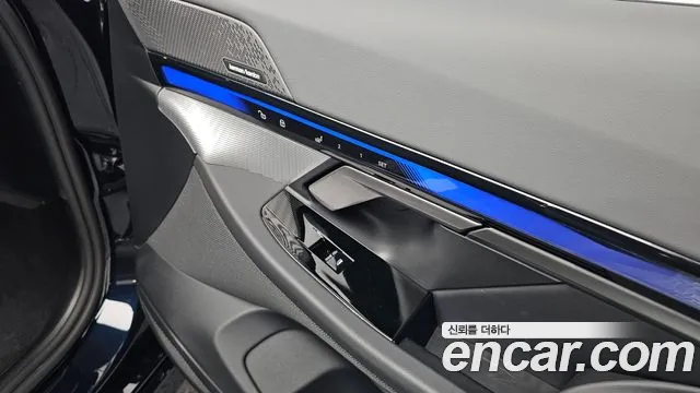 BMW 5 серии 2025 thumb 4