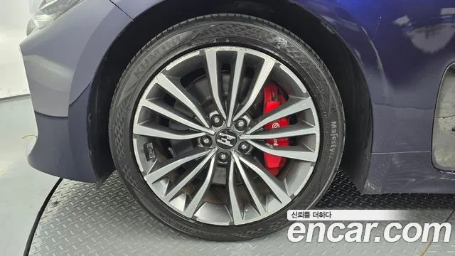 Kia Stinger 2018 thumb 9
