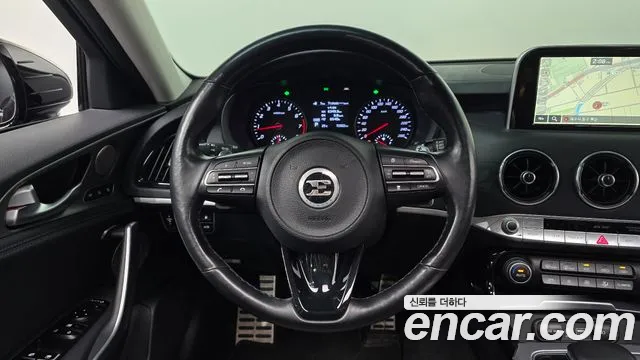Kia Stinger 2018 thumb 11