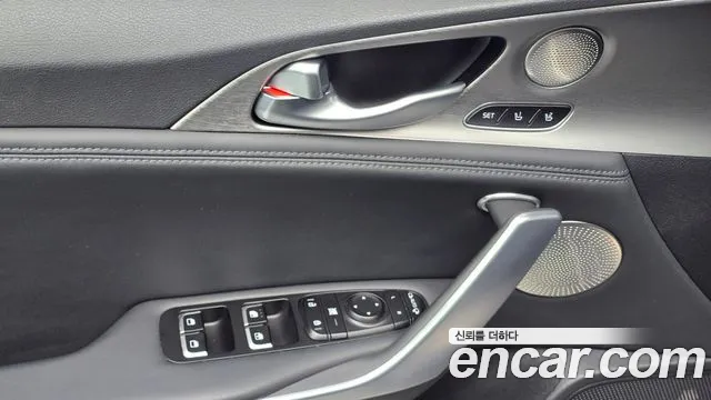 Kia Stinger 2018 thumb 10