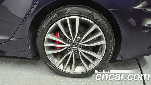 Kia Stinger 2018 thumb 7