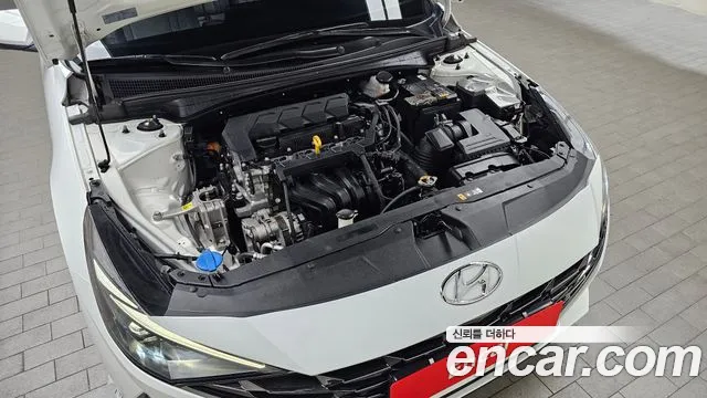 Hyundai Elantra 2022 thumb 6