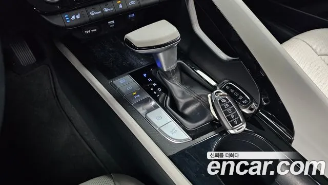 Hyundai Elantra 2022 thumb 5