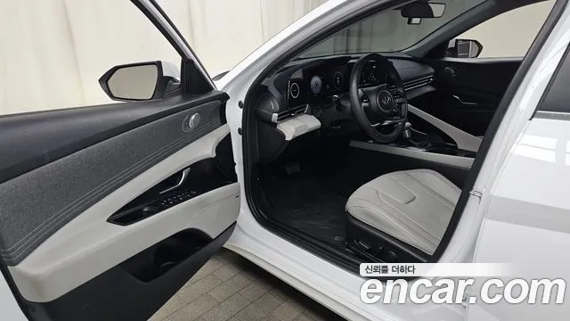 Hyundai Elantra 2022 thumb 11