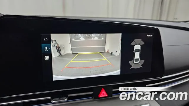 Hyundai Elantra 2022 thumb 2