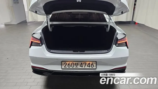 Hyundai Elantra 2022 thumb 3