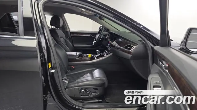 Genesis G90 2018 thumb 7