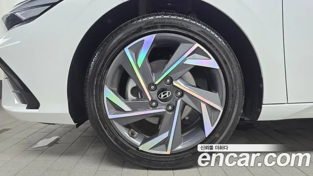 Hyundai Elantra 2026 thumb 12