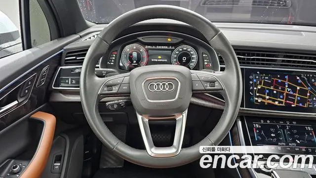 Audi Q7 2023 thumb 2