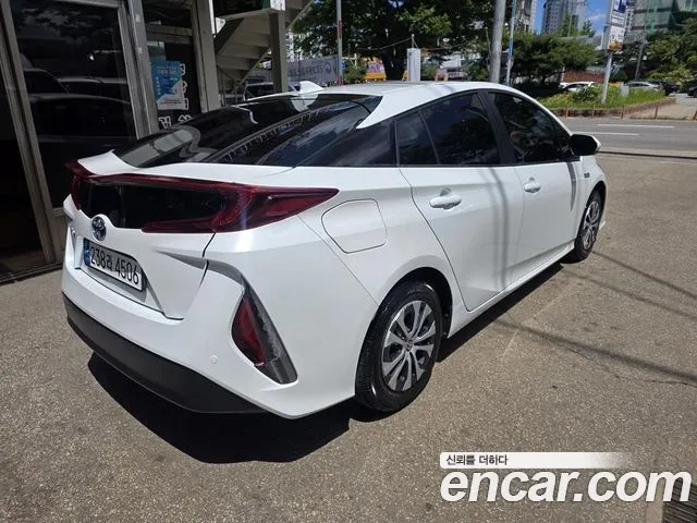 Toyota Prius Prime 2022 thumb 8