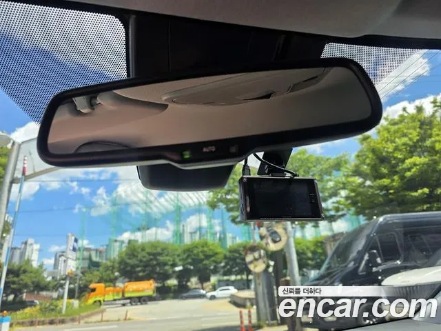 Toyota Prius Prime 2022 thumb 2