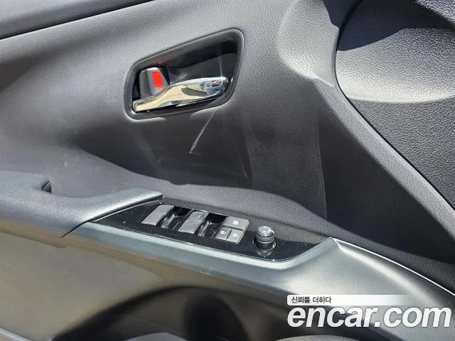 Toyota Prius Prime 2022 thumb 4