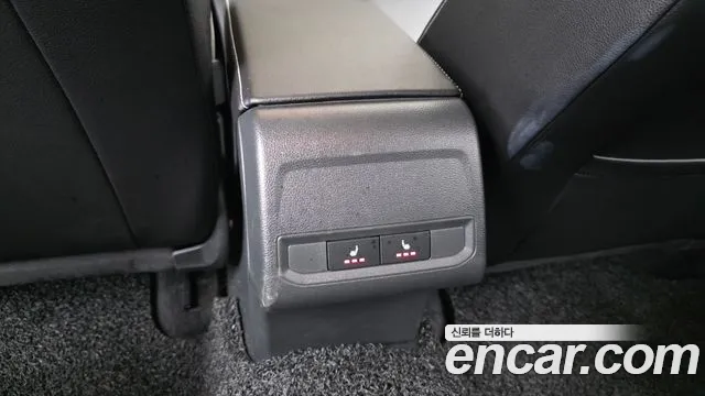 Volkswagen Jetta 2023 thumb 2