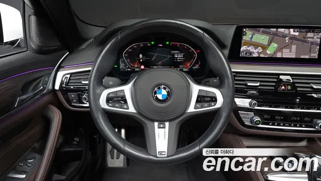 BMW 5 серии 2020 thumb 2
