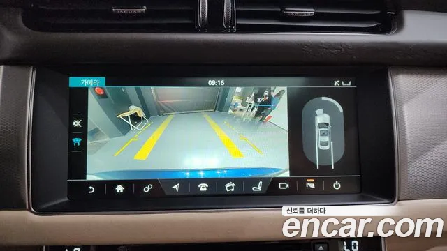 Jaguar XF 2016 thumb 2
