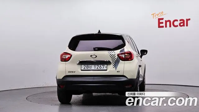 Renault QM3 2015 thumb 8