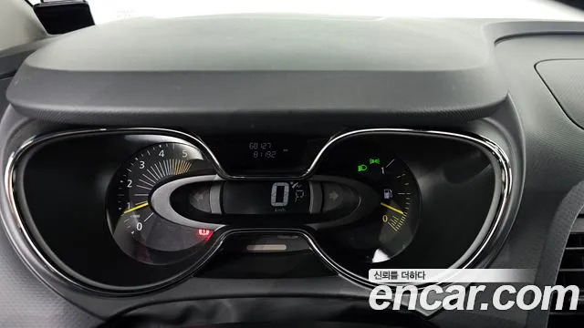 Renault QM3 2015 thumb 11