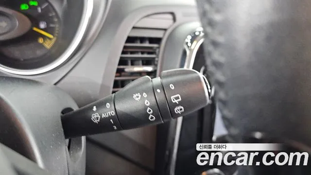 Renault QM3 2015 thumb 9