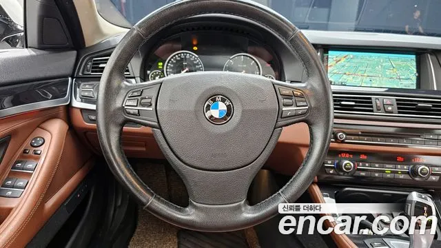 BMW 5 серии 2016 thumb 3