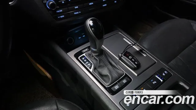 Hyundai Genesis 2016 thumb 4