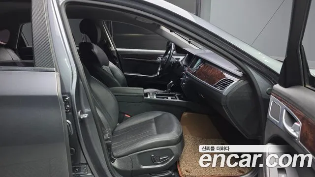 Hyundai Genesis 2016 thumb 2