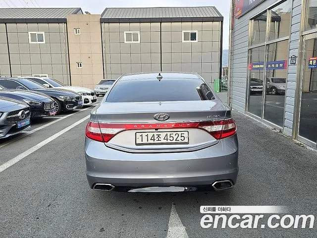 Hyundai Grandeur 2016 thumb 12