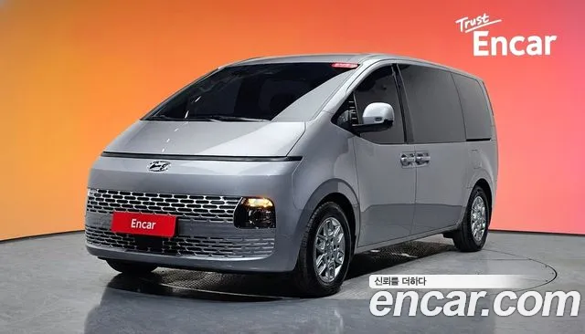 Hyundai Staria 2024 thumb 10