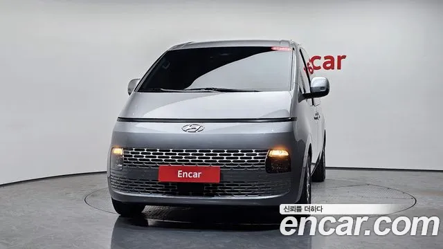 Hyundai Staria 2024 thumb 11