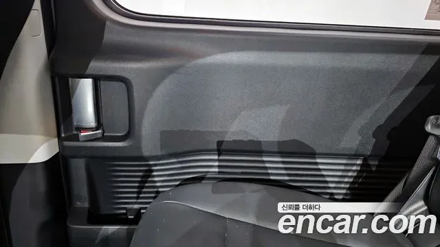 Hyundai Staria 2024 thumb 7
