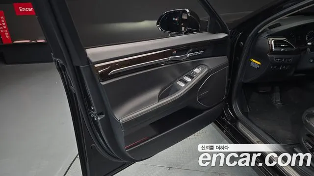 Genesis G90 2019 thumb 10