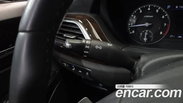 Genesis G90 2019 thumb 4