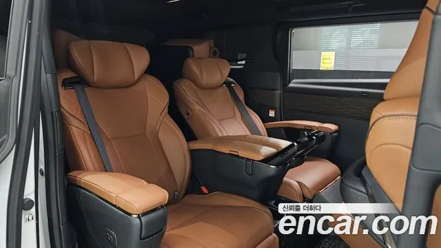 Toyota Alphard 2025 thumb 9
