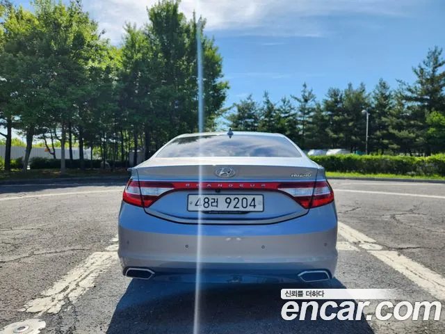 Hyundai Grandeur 2015 thumb 4