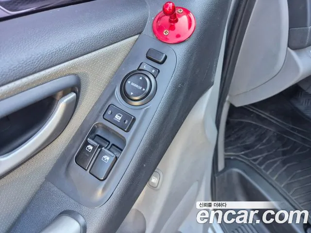 Hyundai Staria 2013 thumb 7