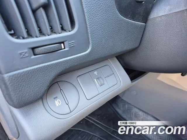 Hyundai Staria 2013 thumb 10