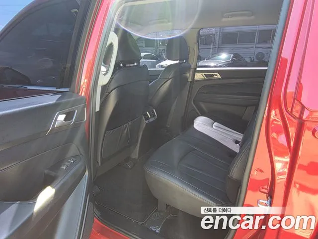 KGM Rexton 2019 thumb 4