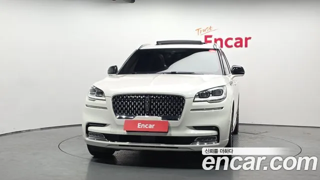Lincoln Aviator 2023 thumb 3