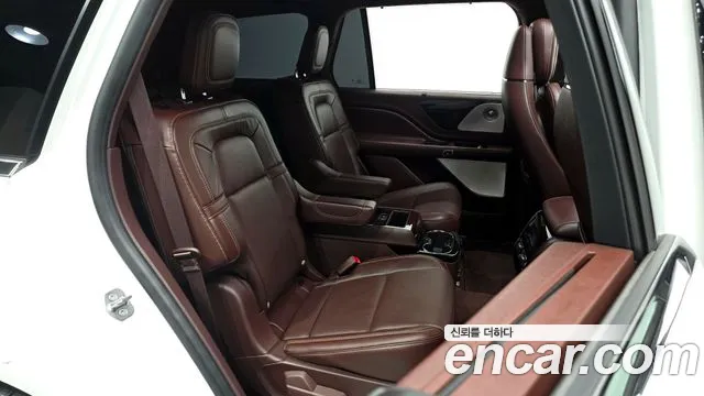 Lincoln Aviator 2023 thumb 9