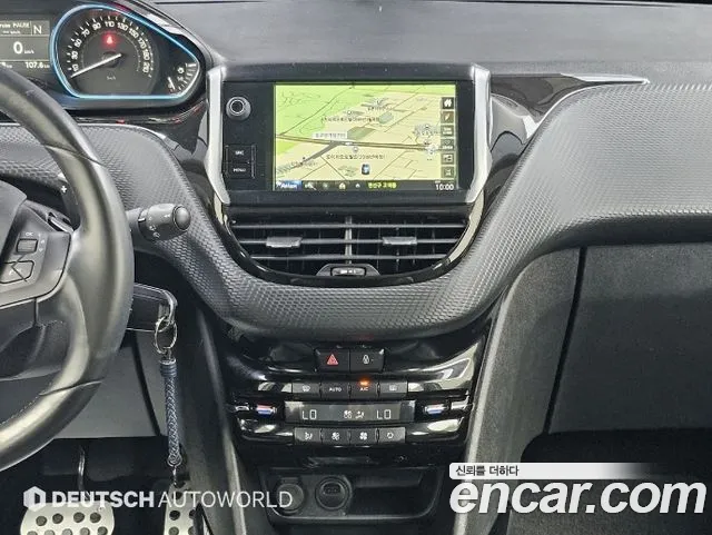 Peugeot 2008 2015 thumb 7