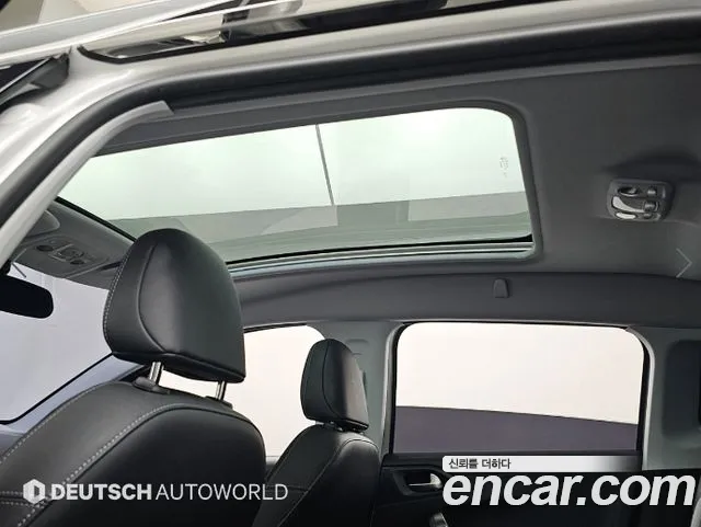 Peugeot 2008 2015 thumb 6