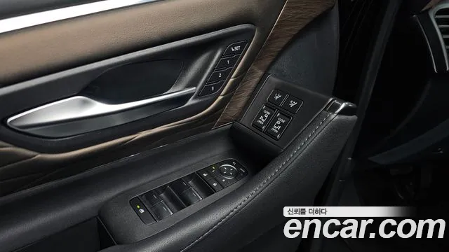Toyota Alphard 2025 thumb 4