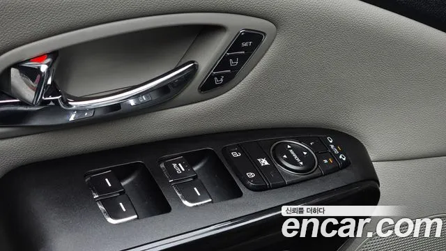 Kia Carnival 2018 thumb 12