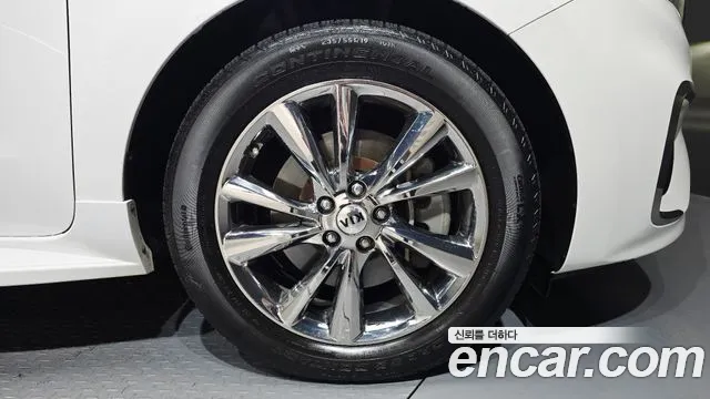 Kia Carnival 2018 thumb 7