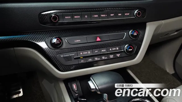 Kia Carnival 2018 thumb 8