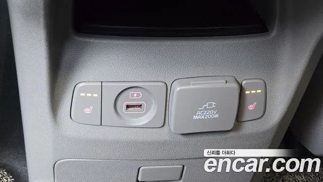 Kia Carnival 2018 thumb 11