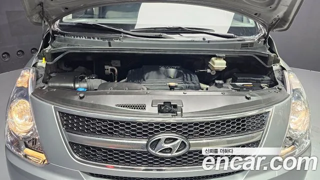 Hyundai Staria 2011 thumb 9