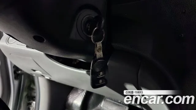 Hyundai Staria 2011 thumb 2
